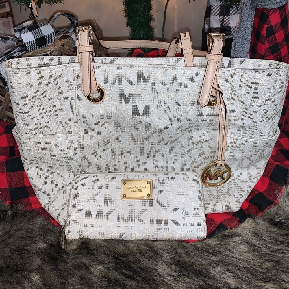 Michael Kors Cream Jet Set Tote and Wallet